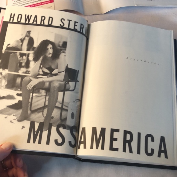 MISS AMERICA HOWARD STERN HARD OVER BOOK - Picture 10 of 14